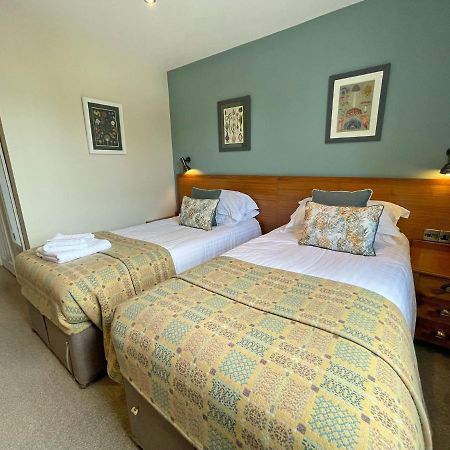 Hotel The Ship Parkgate  Esterno foto