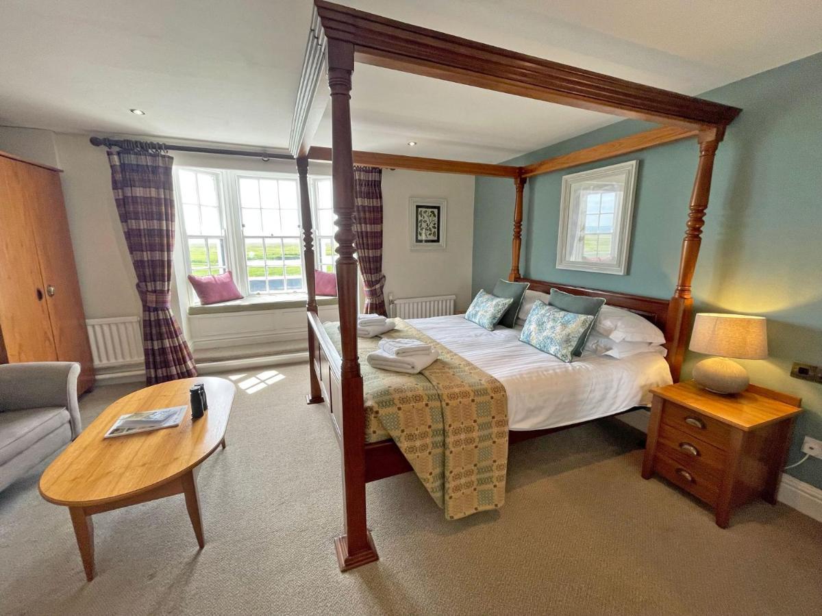 Hotel The Ship Parkgate  Esterno foto