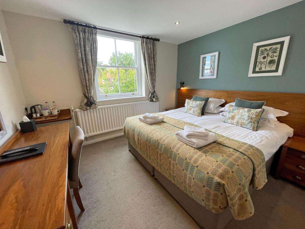 Hotel The Ship Parkgate  Esterno foto