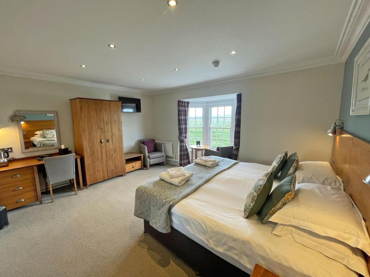 Hotel The Ship Parkgate  Esterno foto