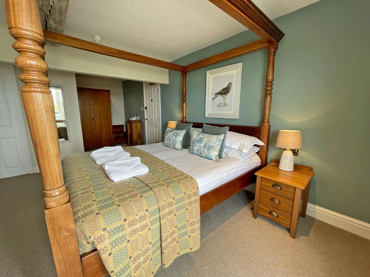 Hotel The Ship Parkgate  Esterno foto