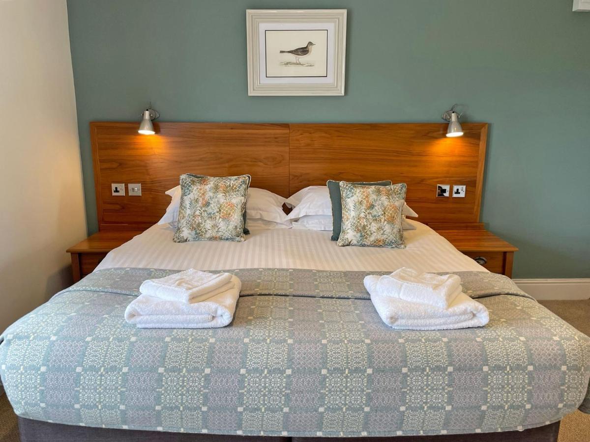 Hotel The Ship Parkgate  Esterno foto