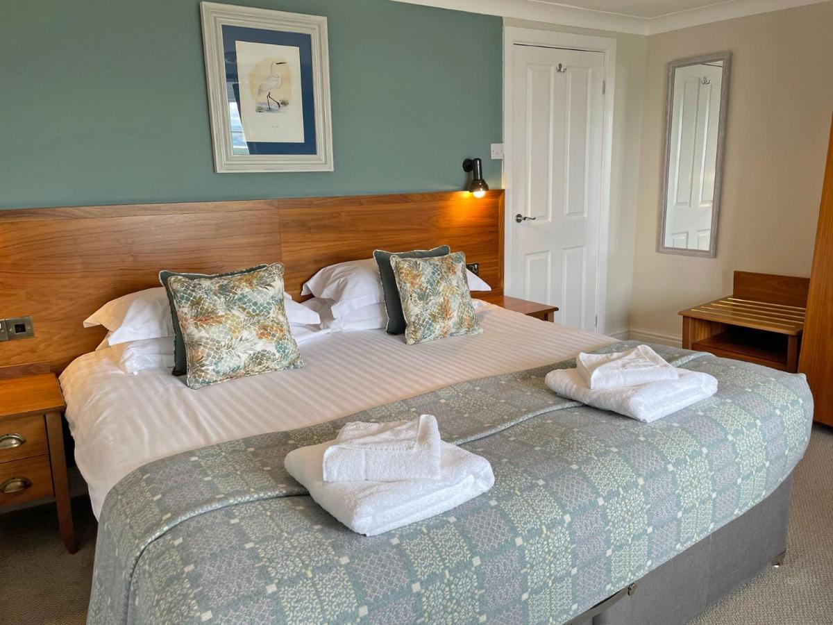 Hotel The Ship Parkgate  Esterno foto